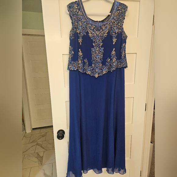 Women’s Formal Dress Size 14 P JKara Gown Beaded Sequins Floral Short Sleeve - Picture 11 of 11